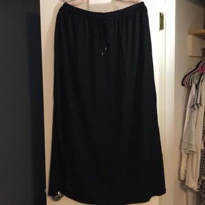 Women’s black maxi skirt